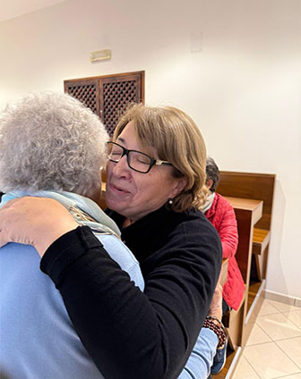 Apostole Vocazioniste in preghiera